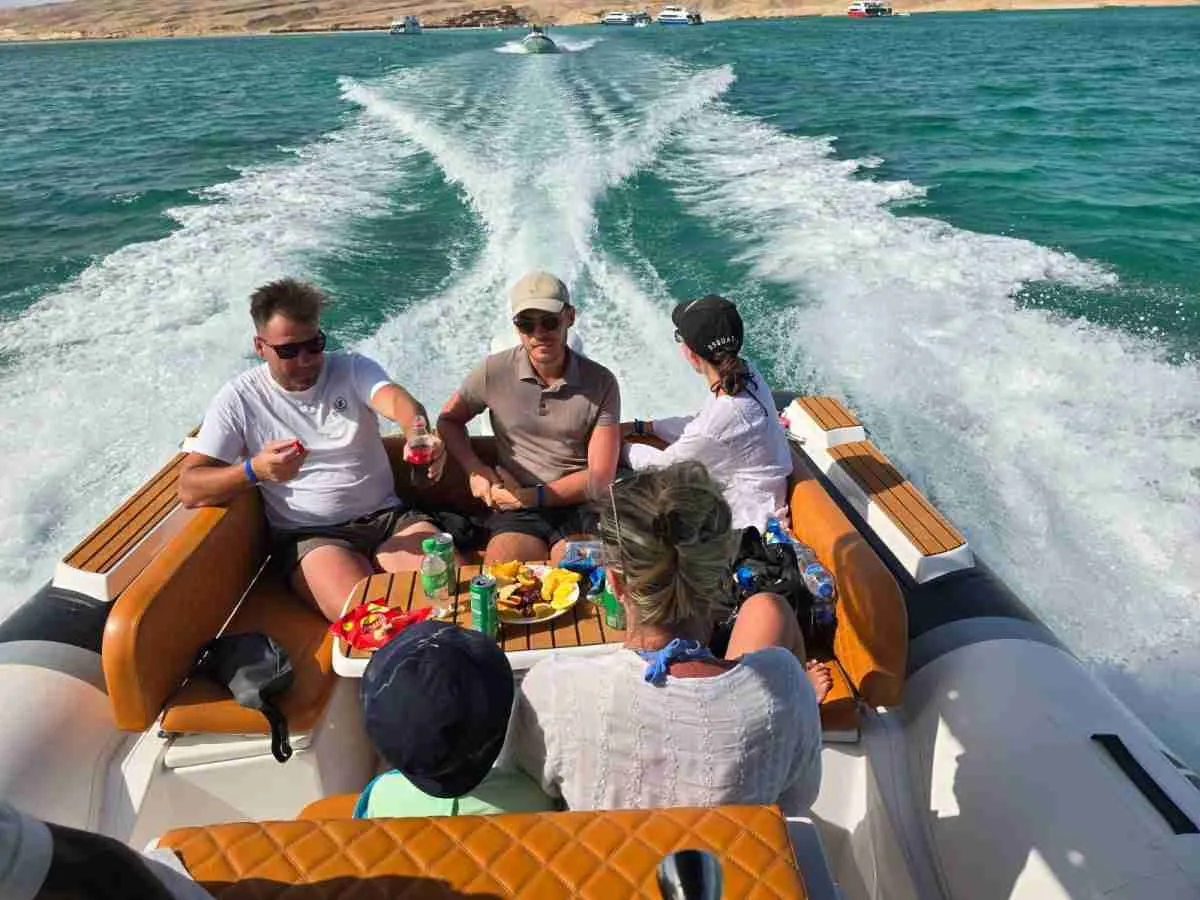 Privates Schnellboot zum Dolphin House Hurghada